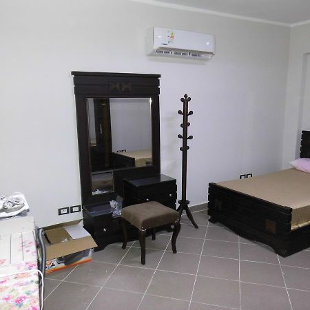 Three-Bedroom Apartment At Louly Beach Resort Ain Sukhna Exterior photo